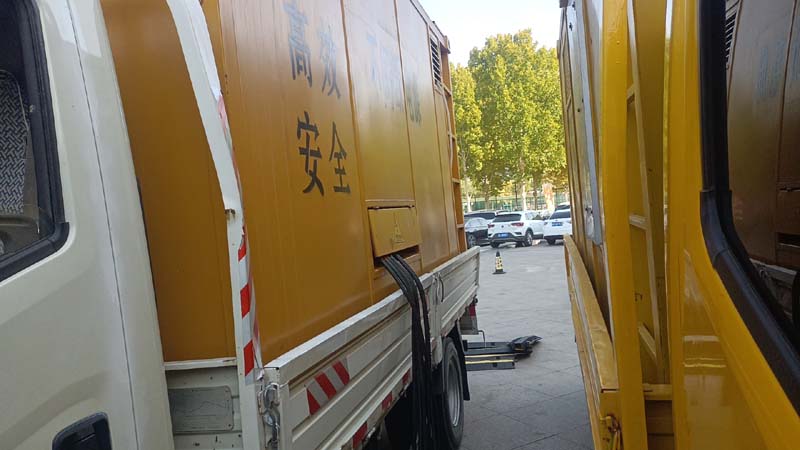 前锋如何判断柴油发电机组和UPS电源的切换时间是否符合要求？